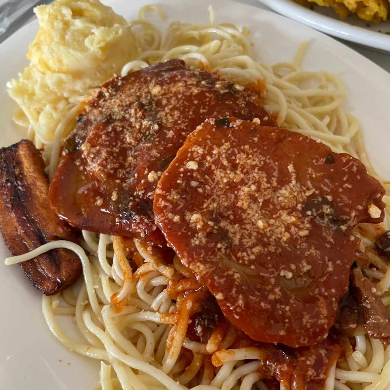 Spaguetti con Lomo