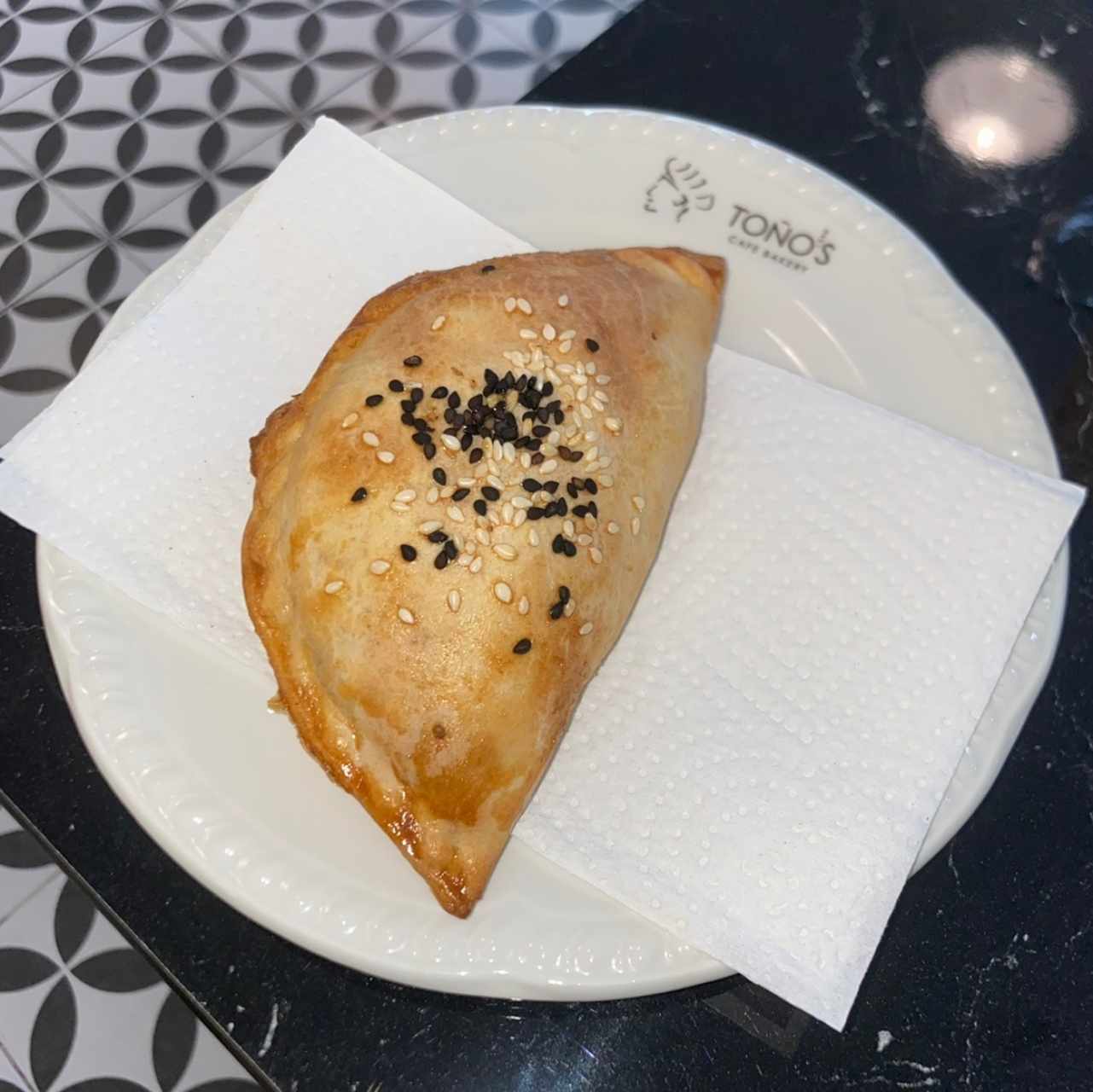 Empanada de Jamon y queso 