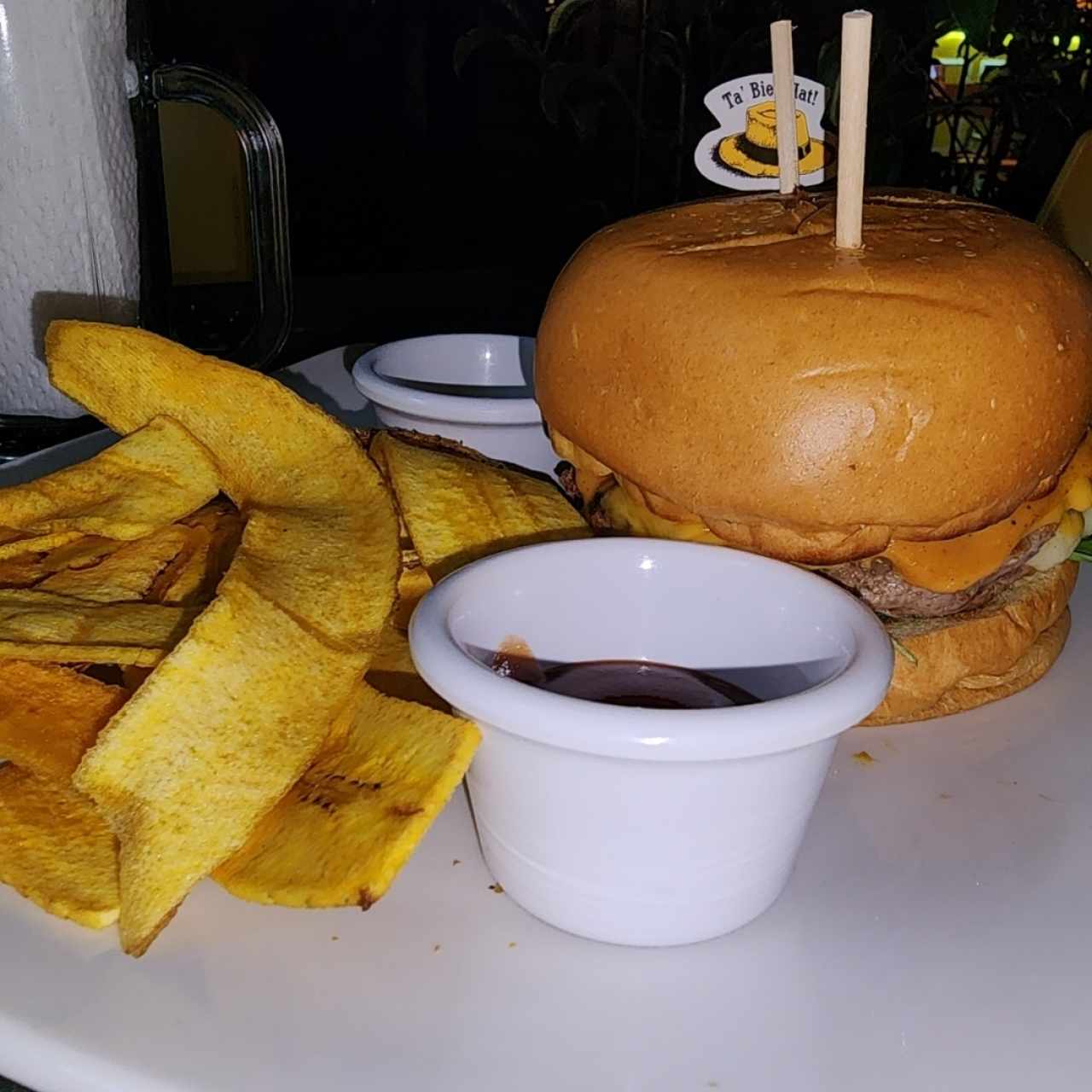 La Rana Panamá Hat Burger
