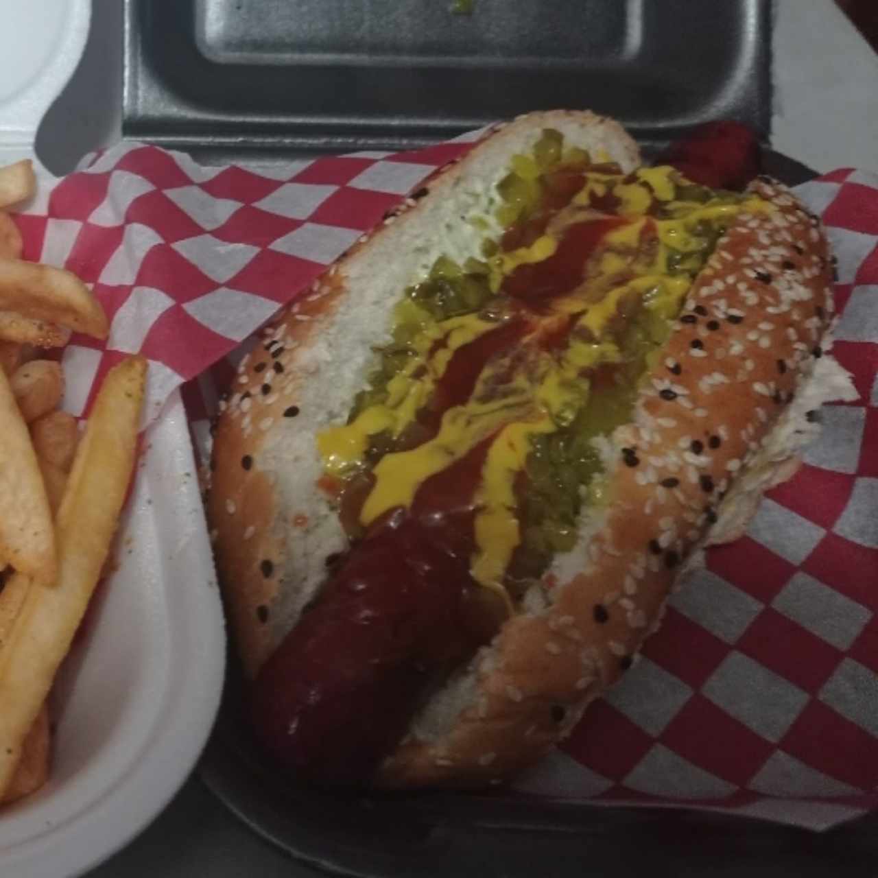 Hot Dog con pepinillos