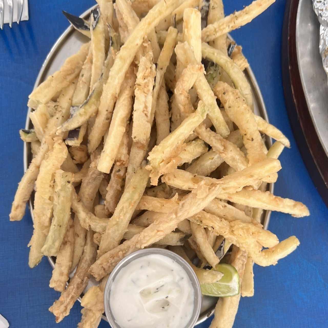 Berenjenas fritas con Tzatziki