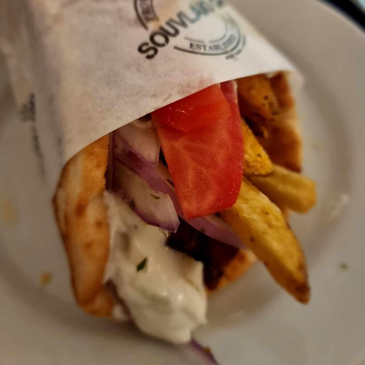 Souvlaki de Cordero con Tzatsiki