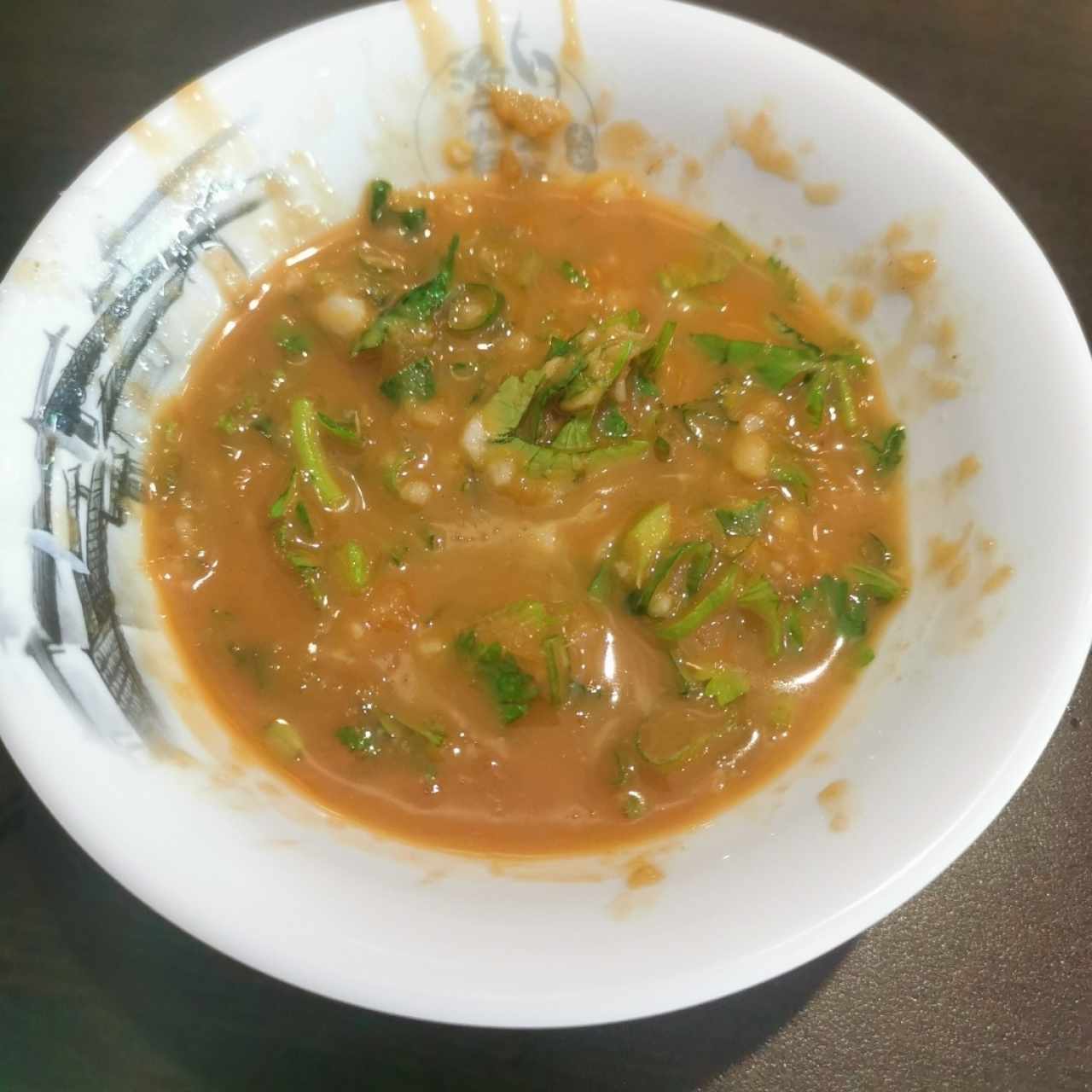 Salsa de mantequilla de maní con cilantro, ajo y jengibre 