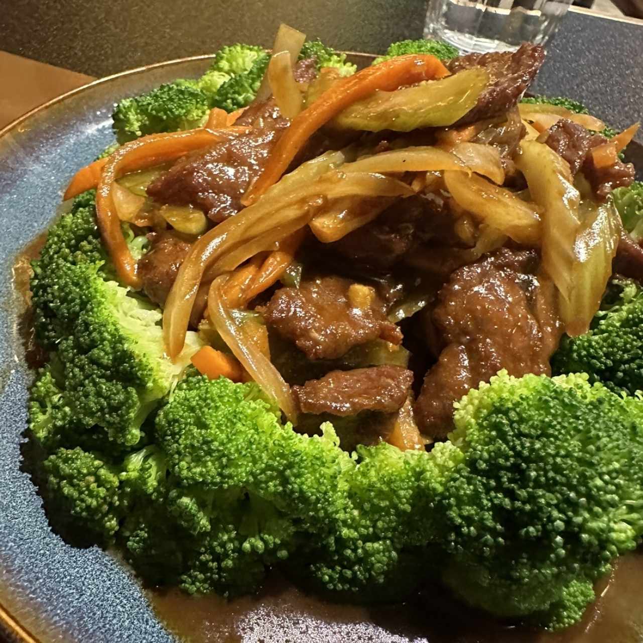 Carnes - Brócoli con Carne