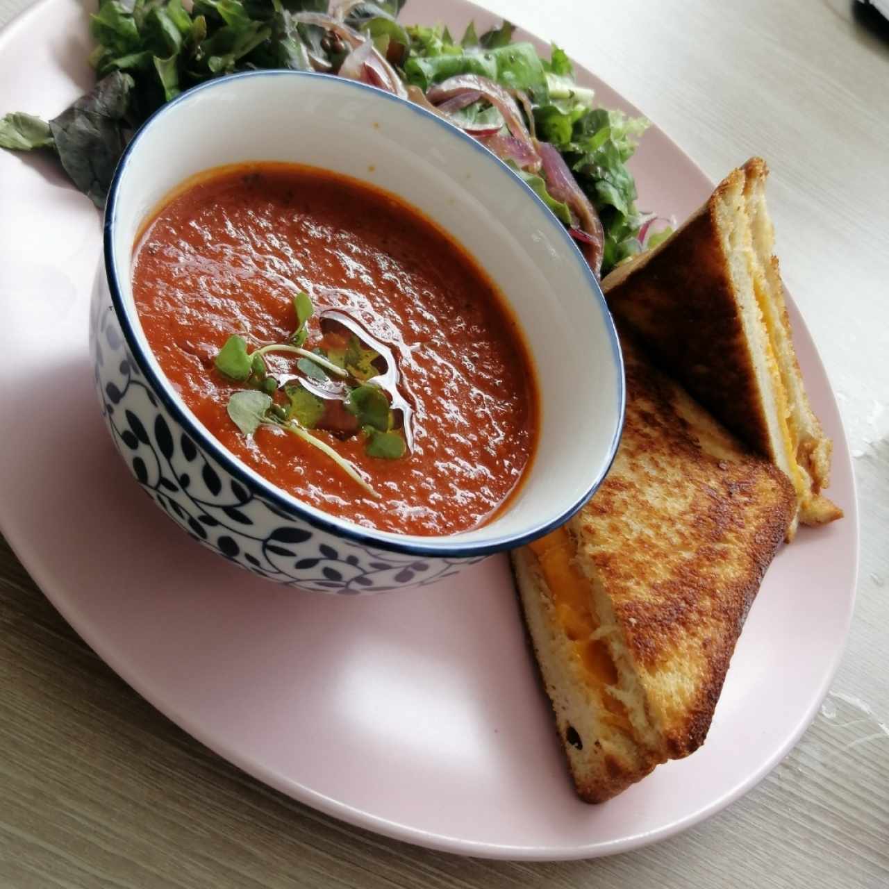 grilled Cheese ,tomato soup