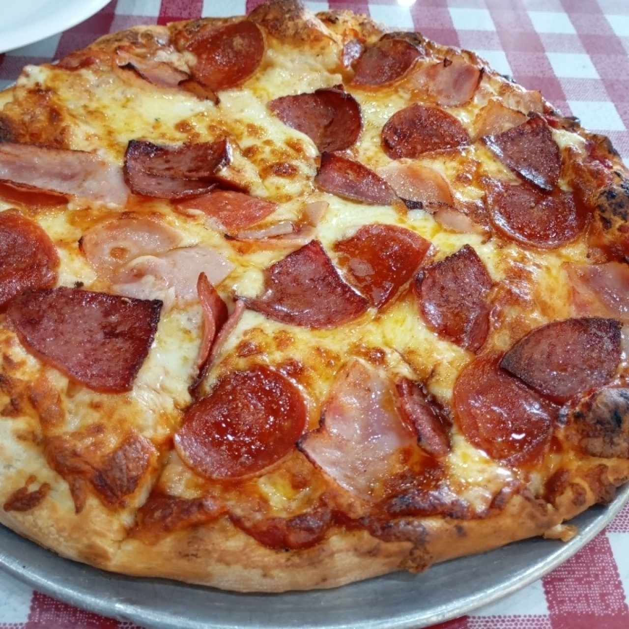Pizza especial Giorgio's mediana