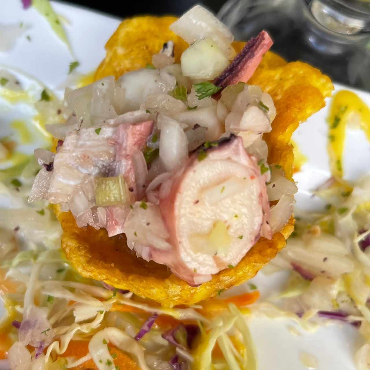 (regular) 👎🏻 patacones con ceviche 