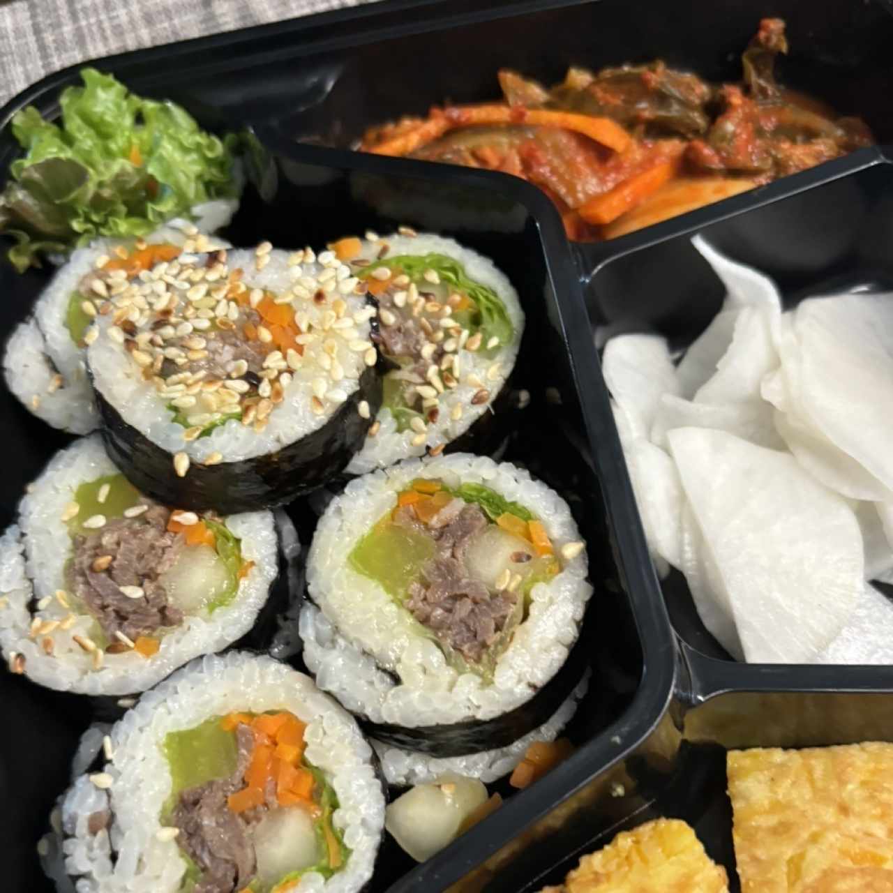 Sushi de carne