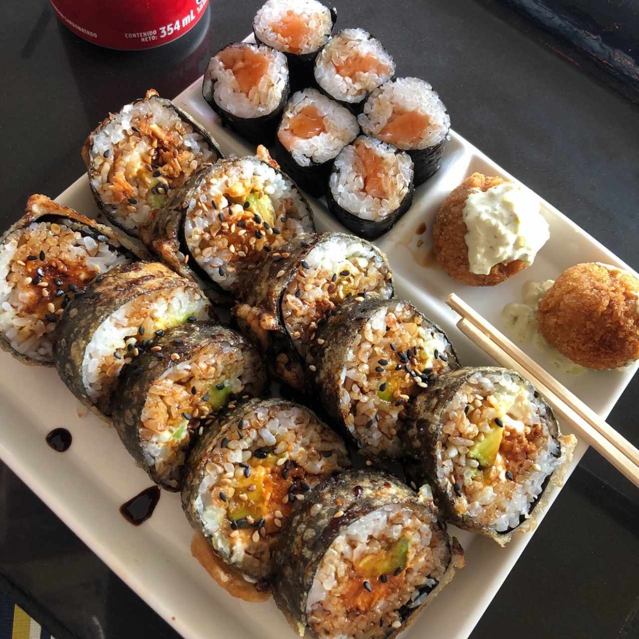 Tempura Roll + Croquetas de Cangrejo + Hosomaki + Bebida