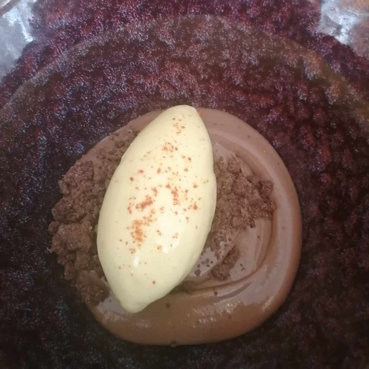 Falsa Creme Brulee de Chocolate con Helado de Maíz