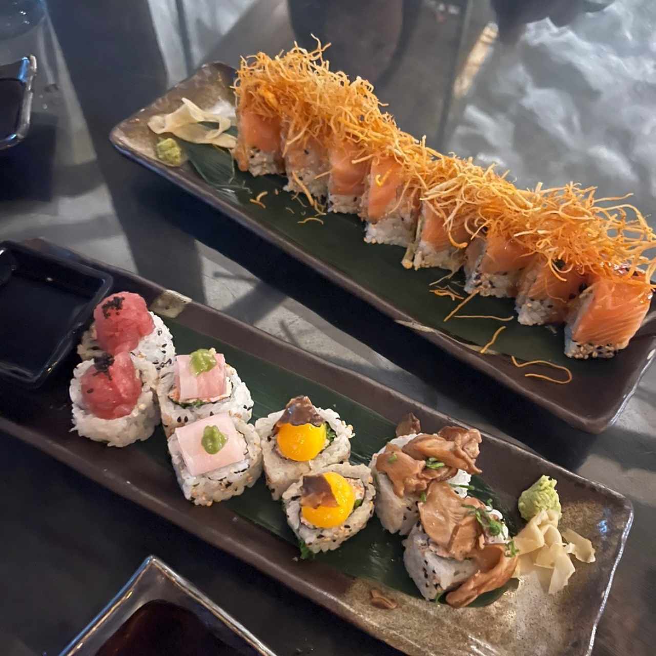 Sushi Bar - Spicy Salmon and salvaje roll