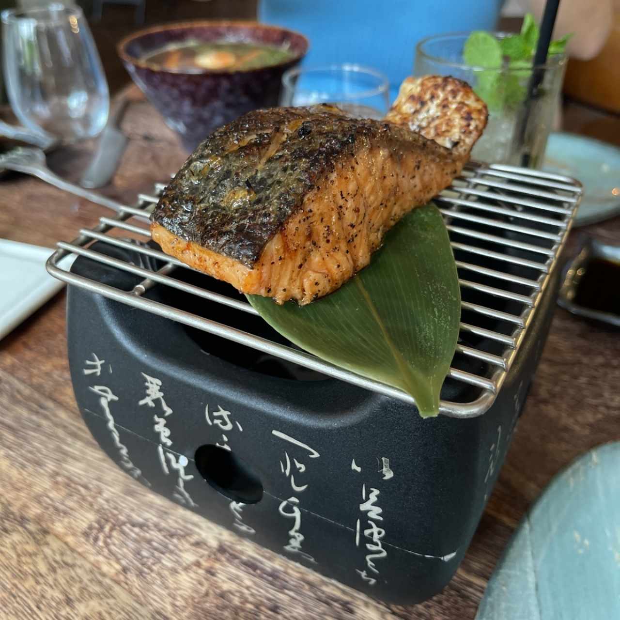 Robata Mar - Roasted Salmón