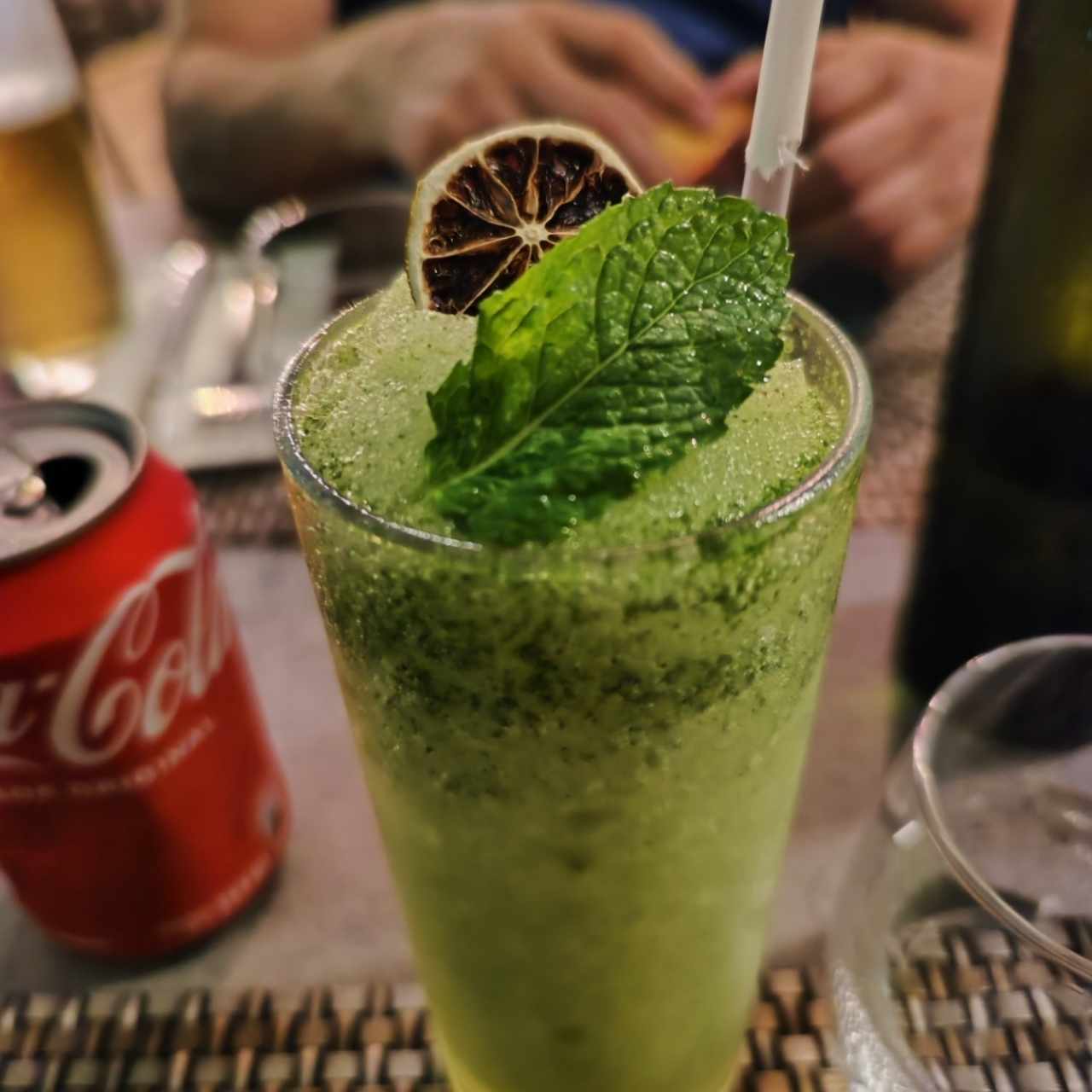 Limonada con Yerbabuena