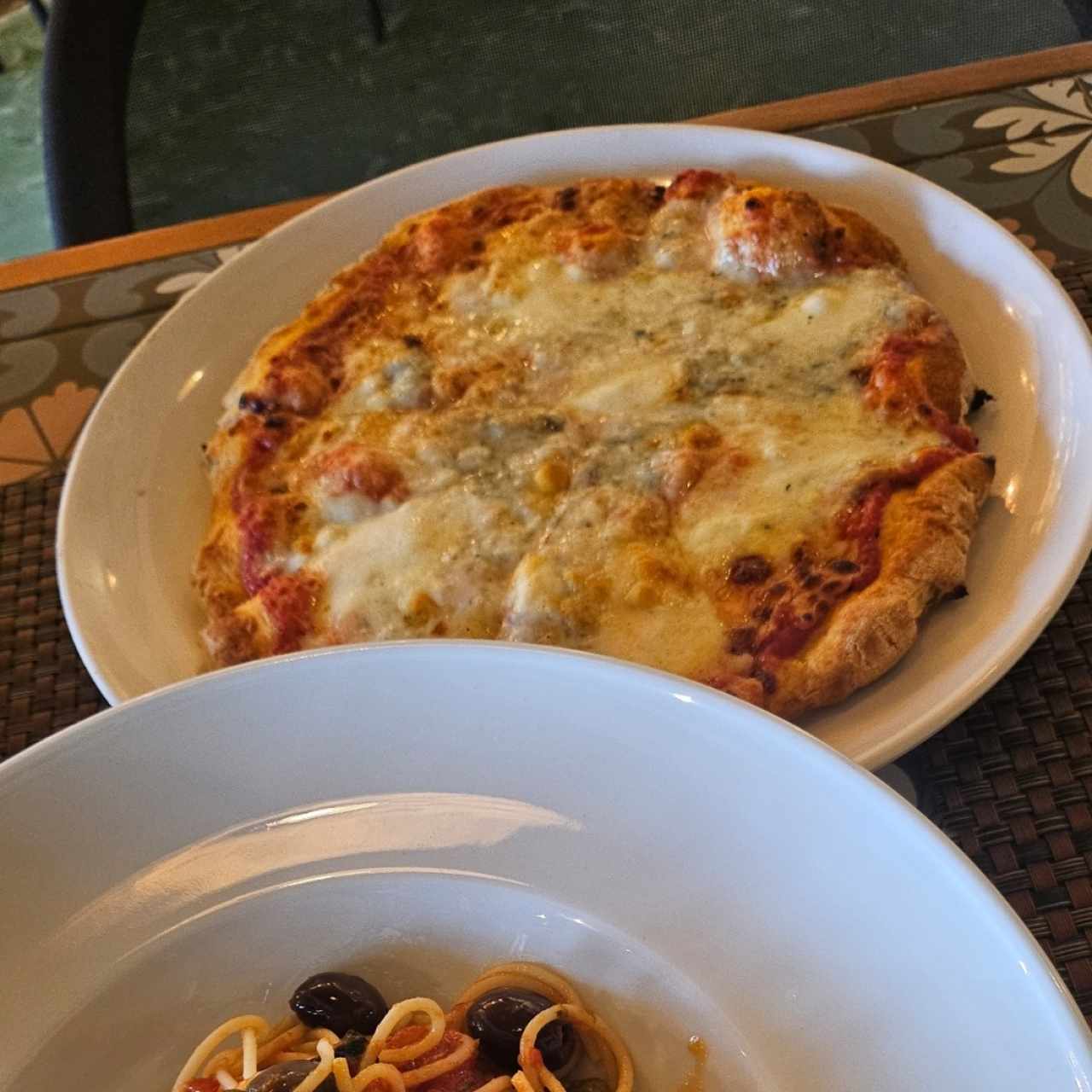 Pizza quattro formaggi 🤍