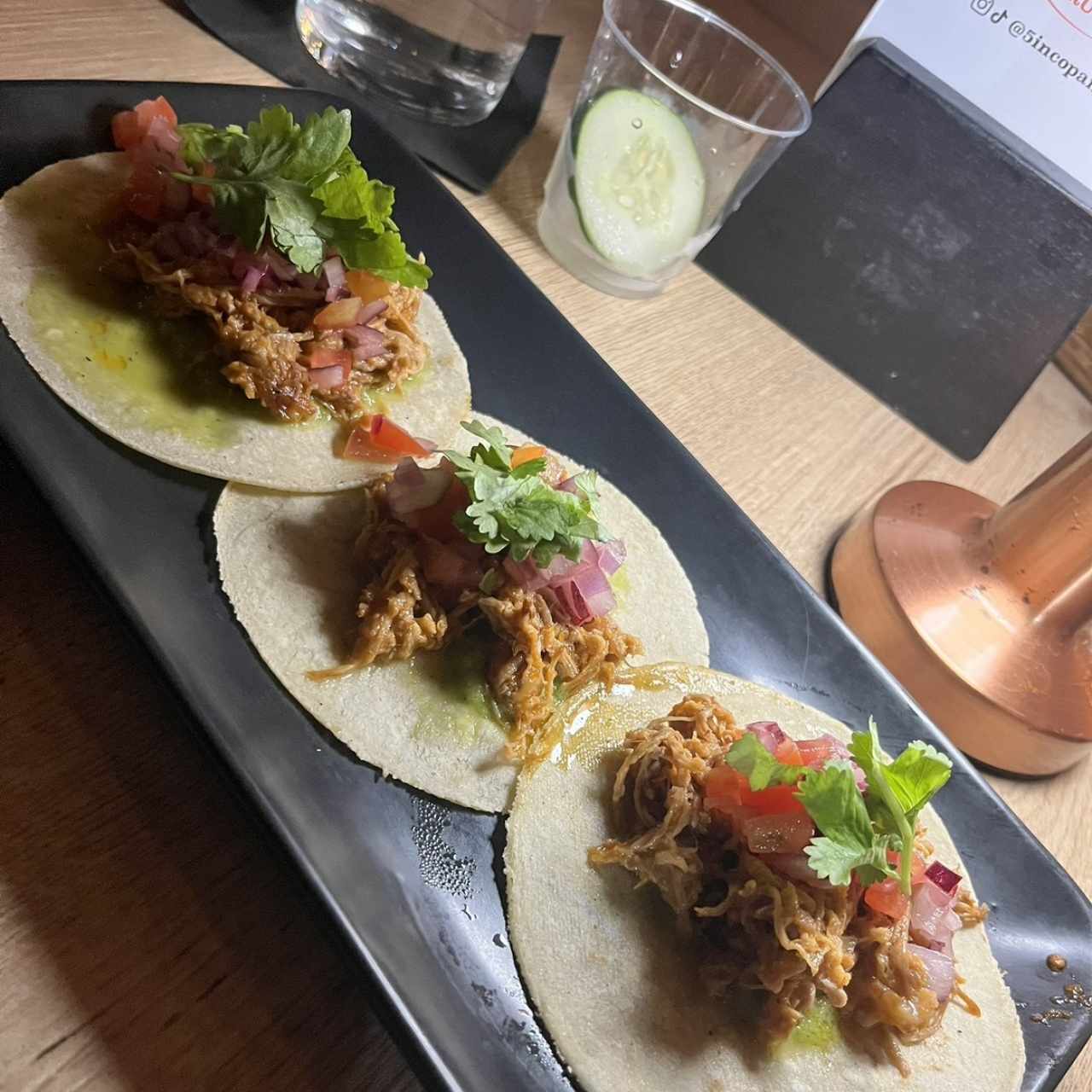 Tacos de carnitas 