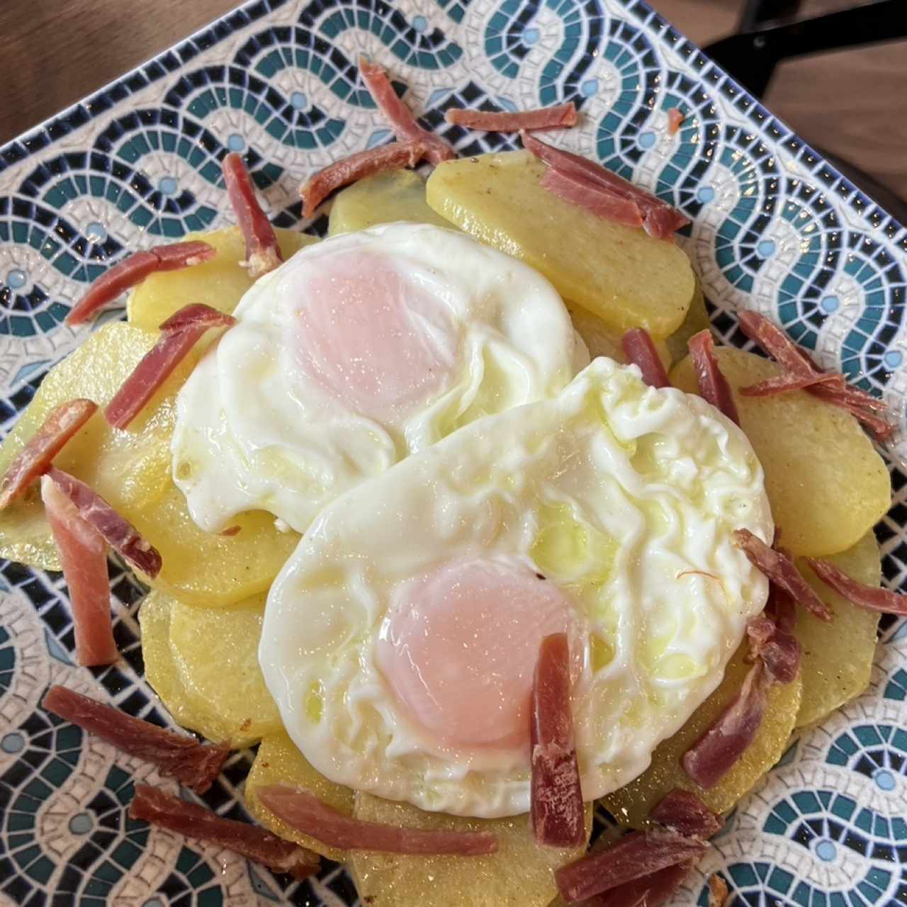 Huevos Estrellados con Jamón/Chistorra