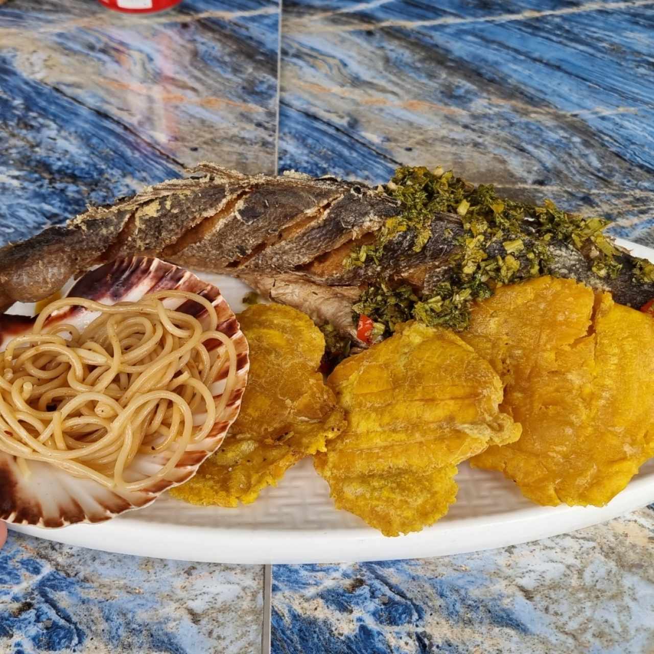 Pescado Entero - Corvina Frita