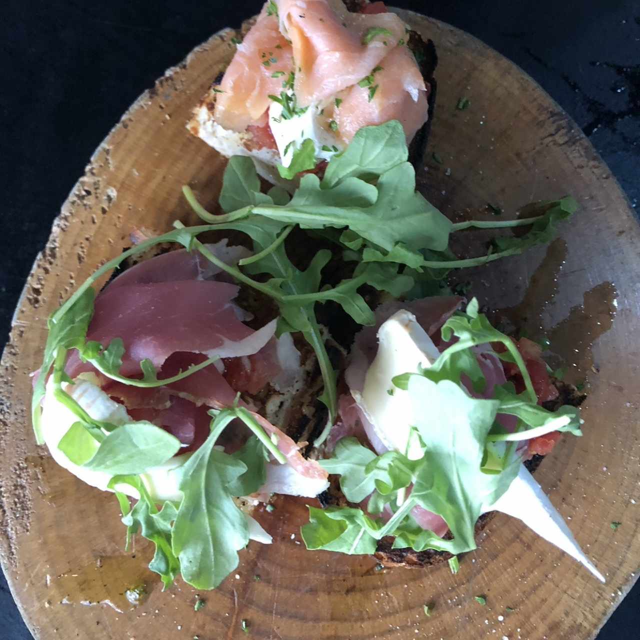 Bruschettas mar y tierra