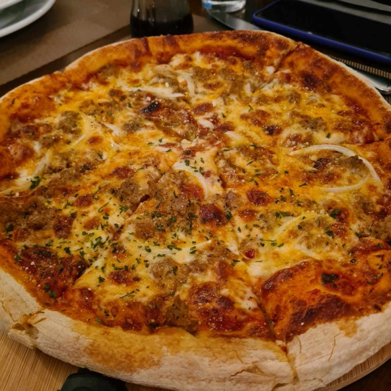pizza salchichas y cebolla