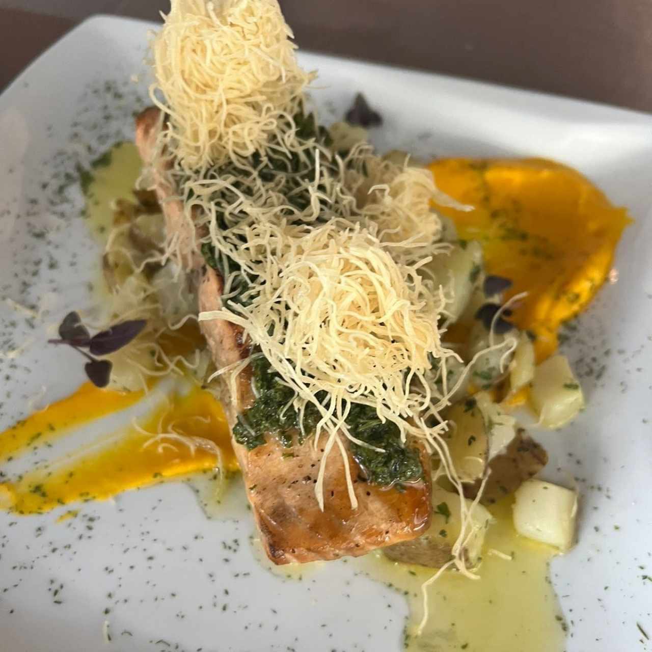 Platos Fuertes - Salmon