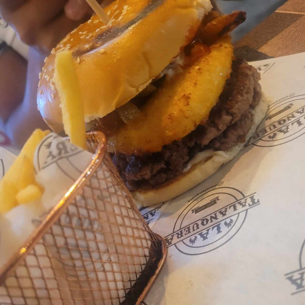 hamburguesa la guayanesa