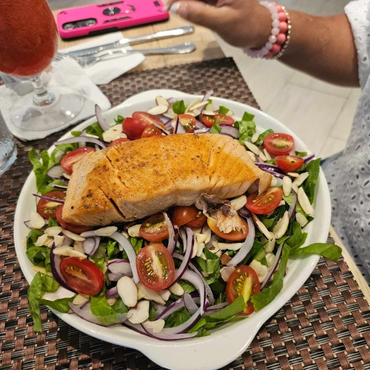 Ensaladas - Salmon Salad