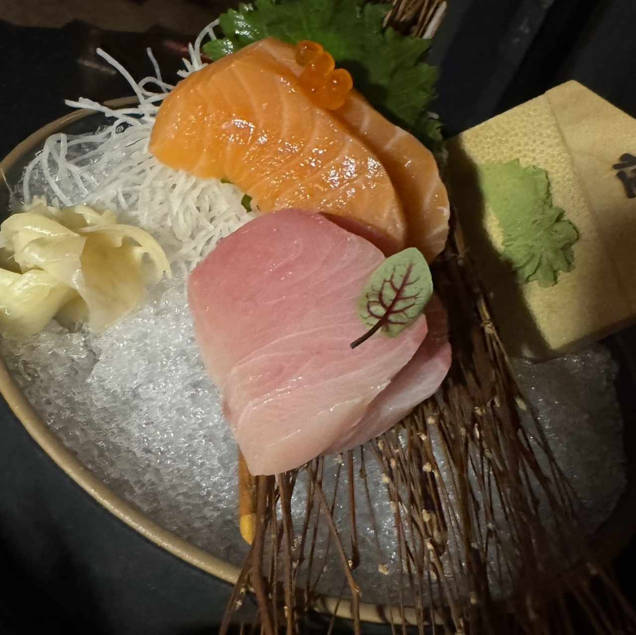 sashimi tuna y hamachi