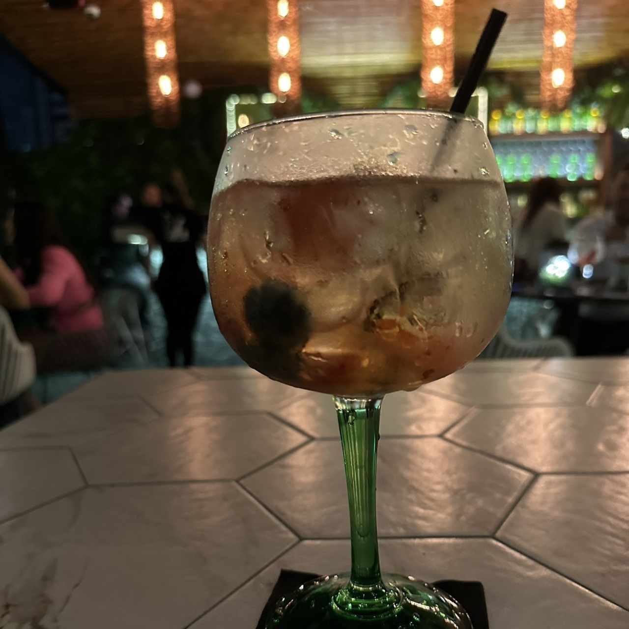 Gin tonic de frutos rojos