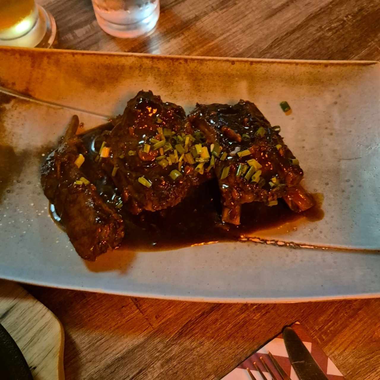 Cerdo Agridulce Con Vegetales y Medialunas de piña