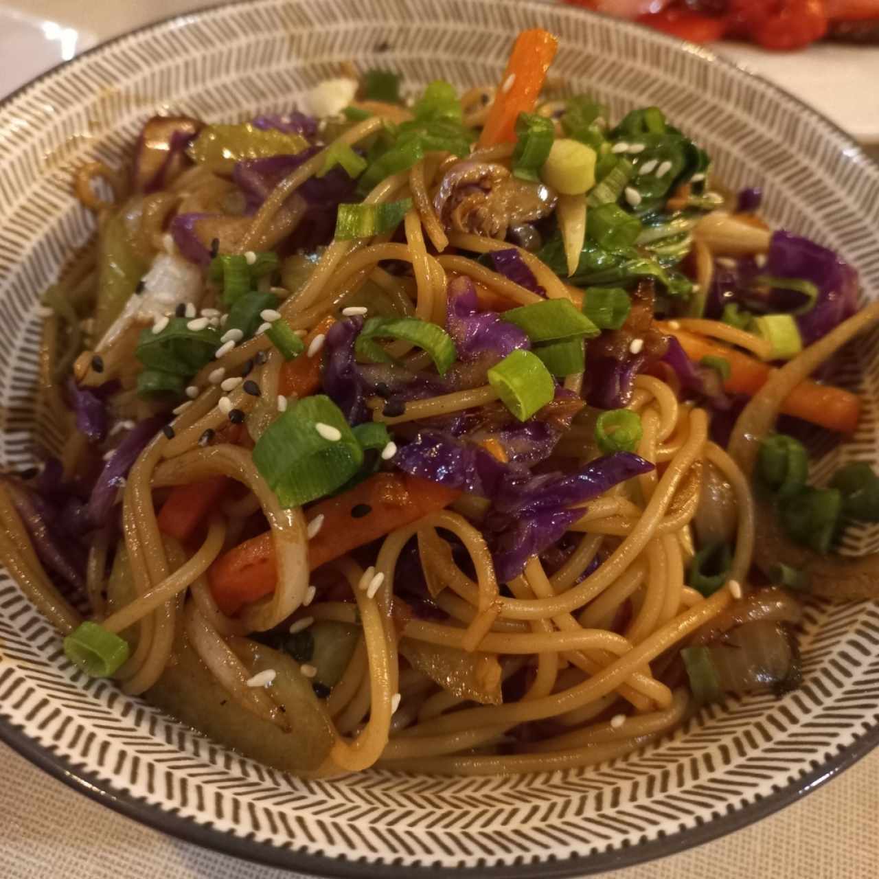 Chow mein con Vegetales