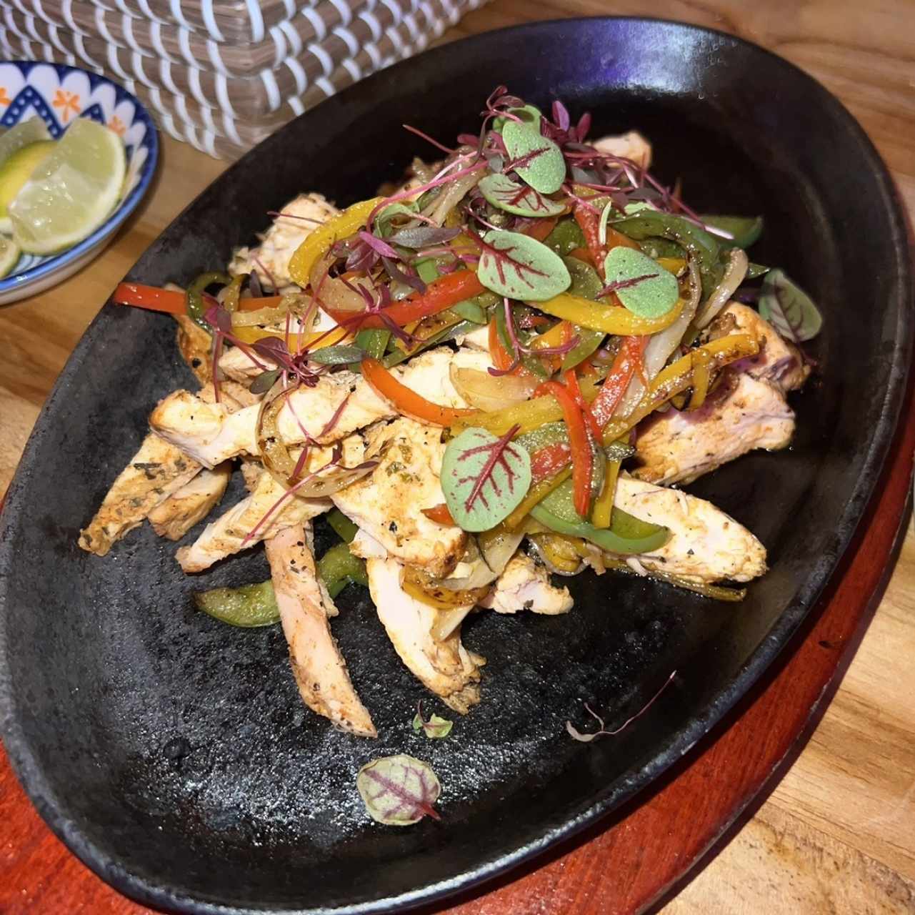 FAJITAS DE POLLO A LA BRASA