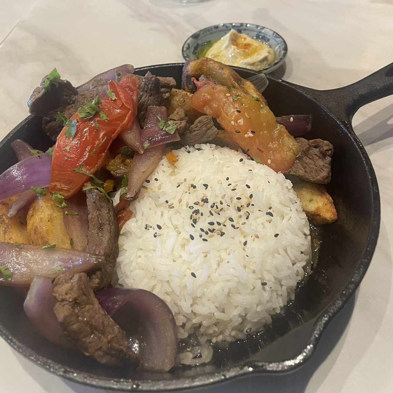 Lomo saltado