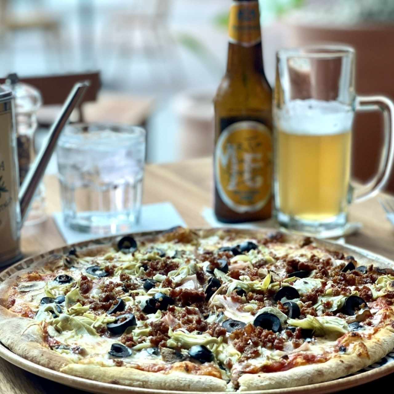 Pizza Capricciosa + Birra Peroni “non filtrata”