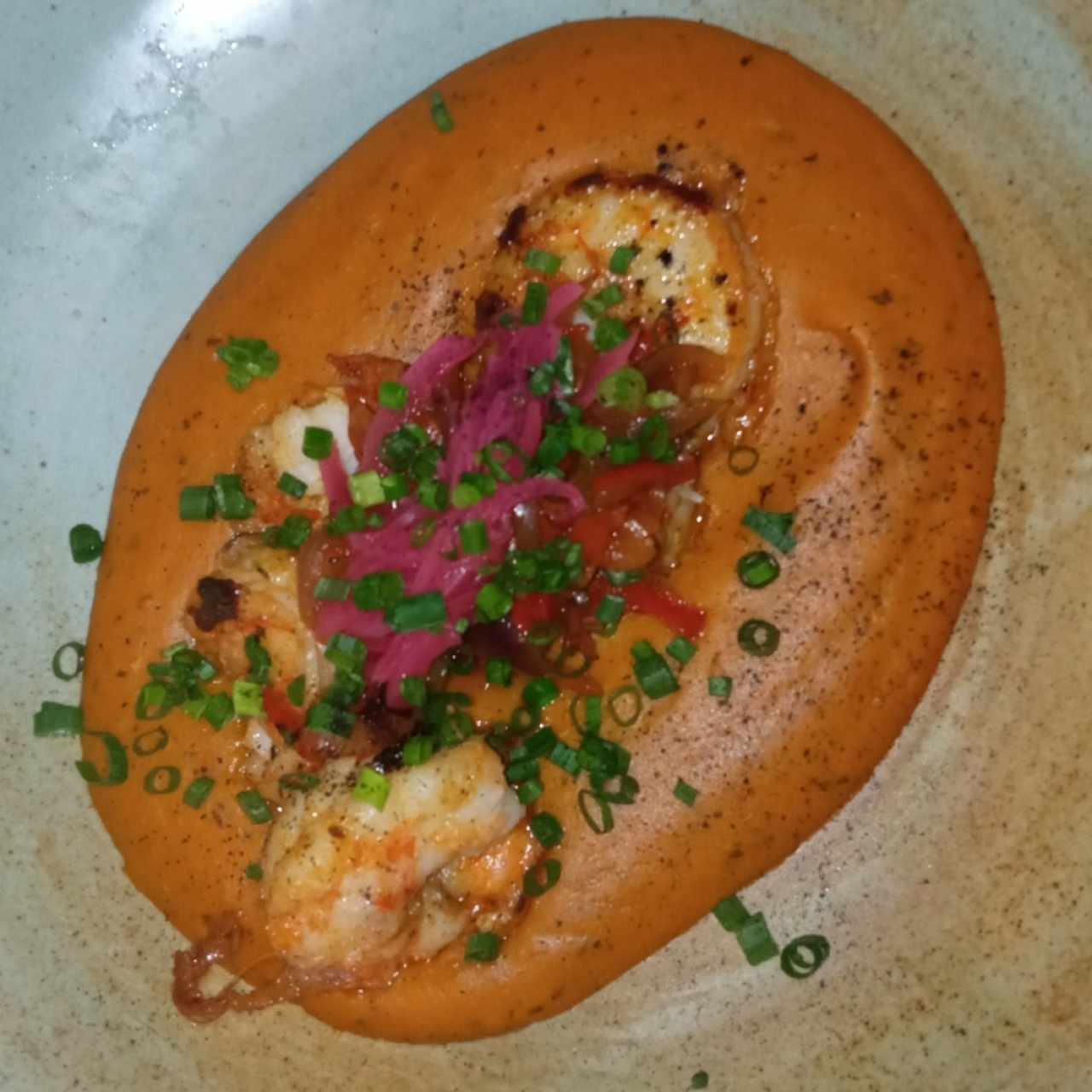 Langostinos con Tamal de Olla