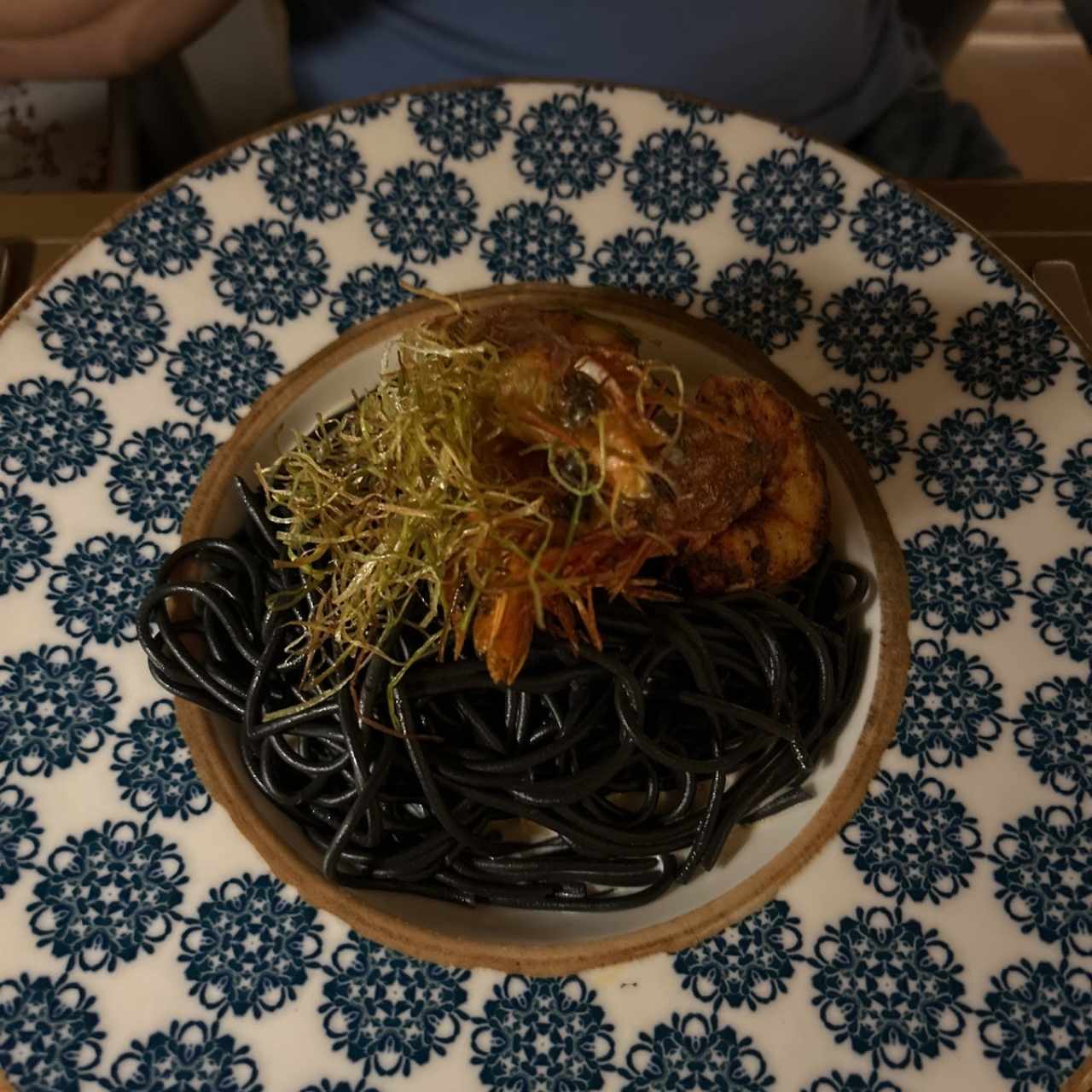 Spaghetti Nero con Langostinos