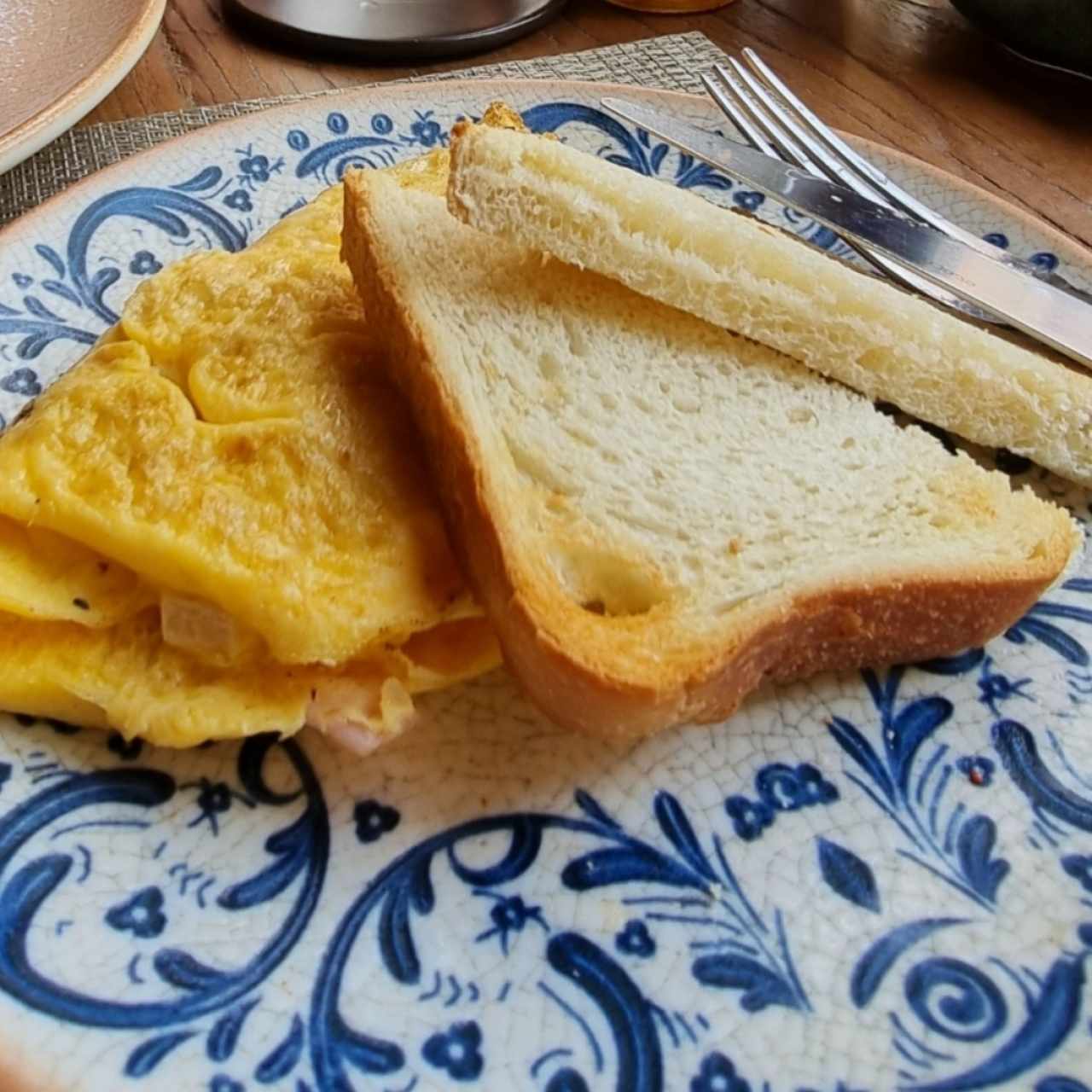omelette de jamón con queso