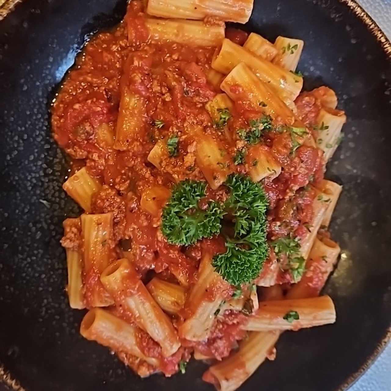 Rigatoni boloñesa 