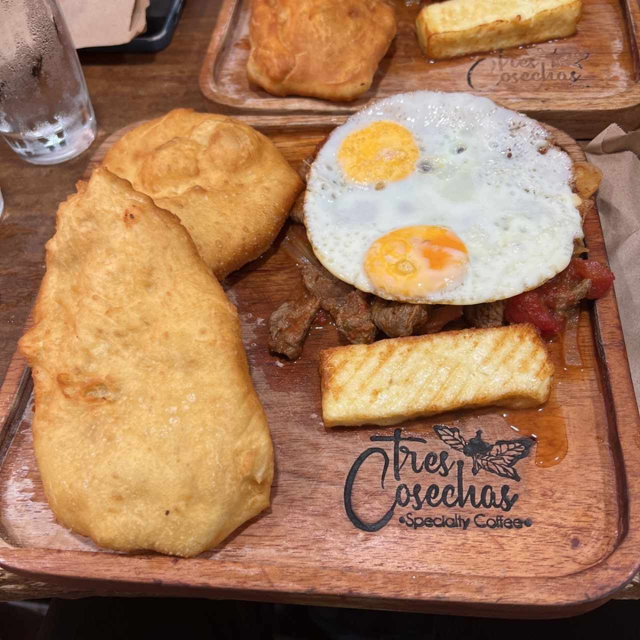 Desayunos criollos - Bistec A Caballo