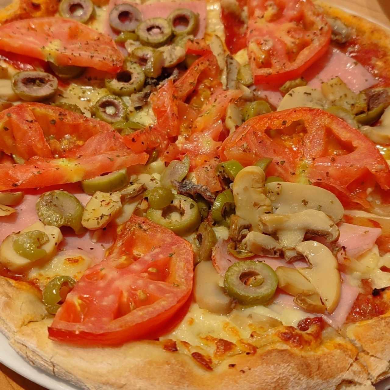 pizza atheniense (sin cebolla)