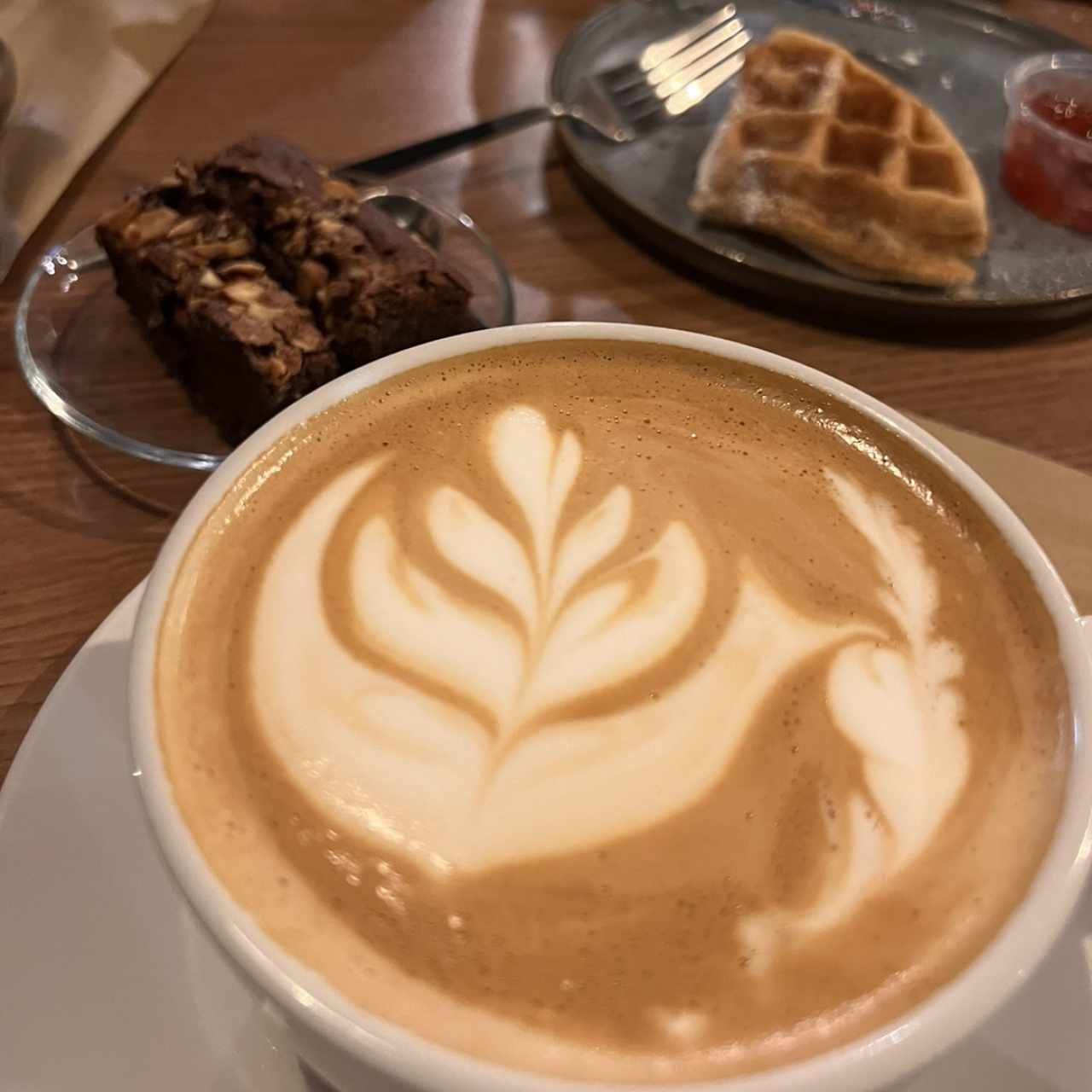 Cafe + brownie + waffles