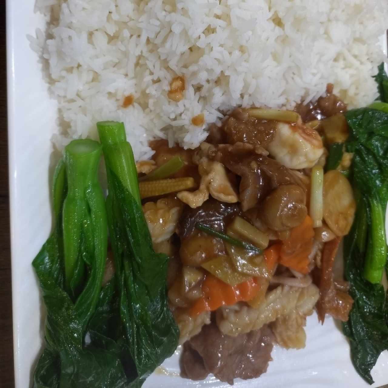 arroz jazmín y carnes combinacion