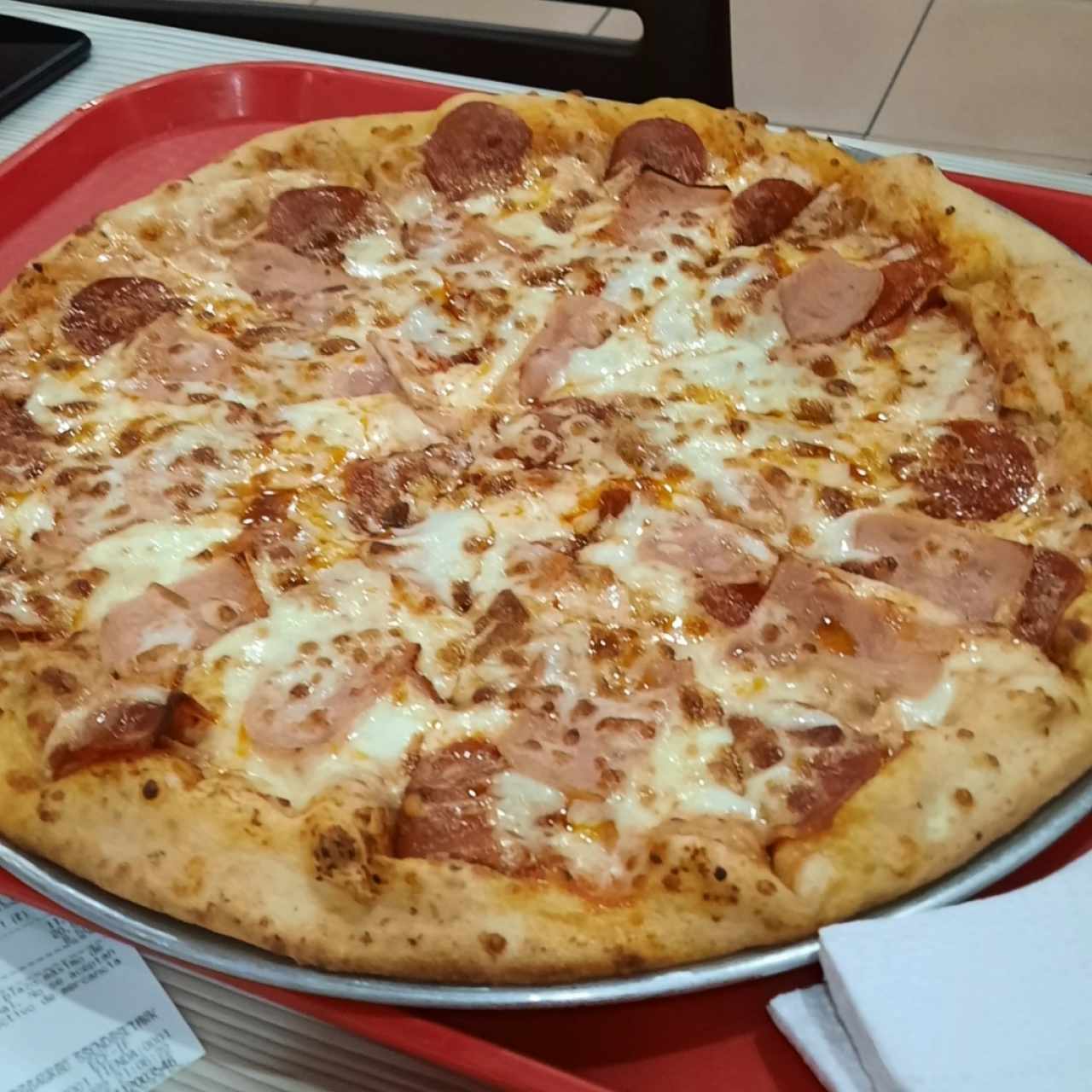 pizza de pepperoni y jamón 