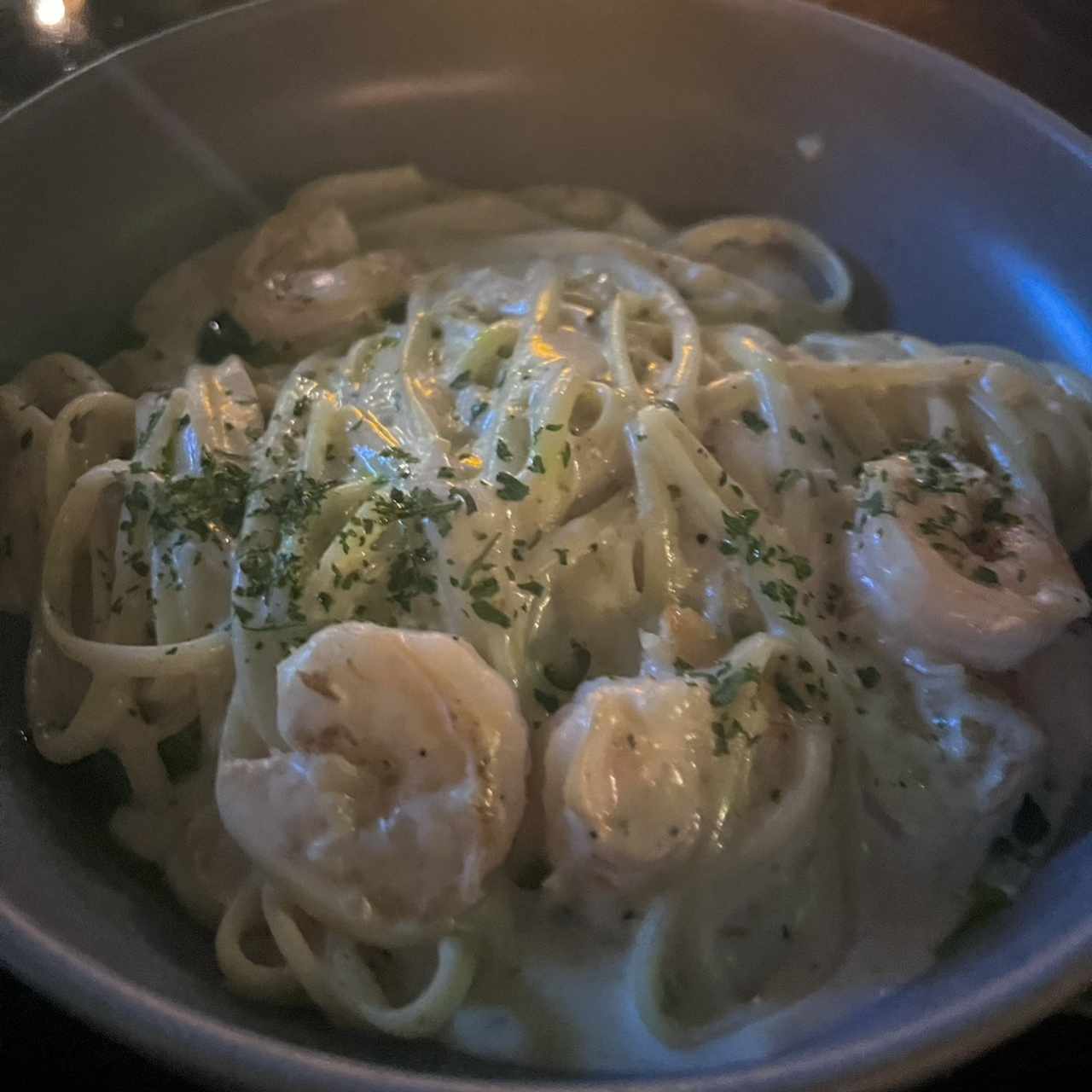 Linguini de camarones en salsa blanca