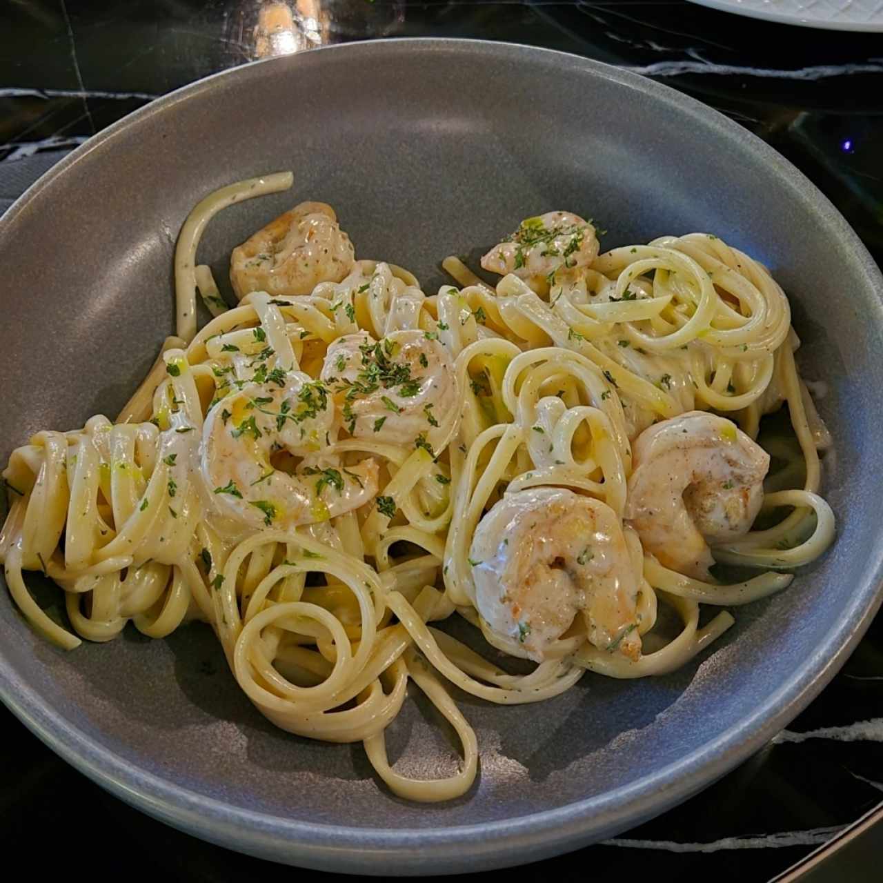 Fetuccini Frutti di mare al Oleo