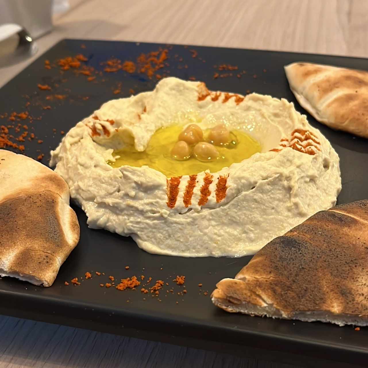 Hummus con pan pita