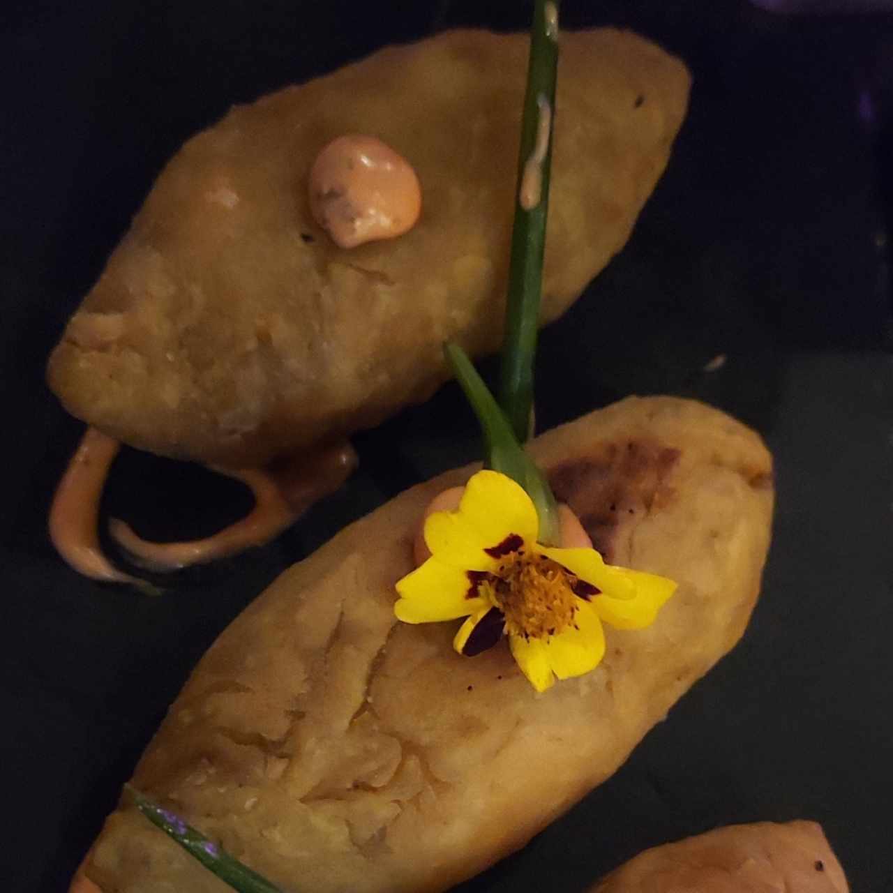 Carimañola rellena de pulpo