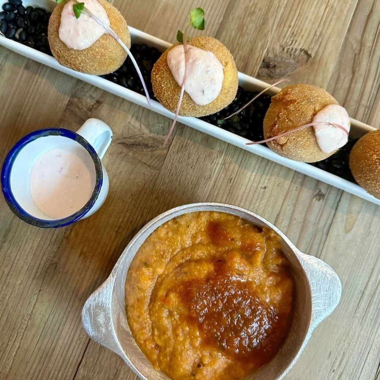 Criquetas de pescado y tamal de olla