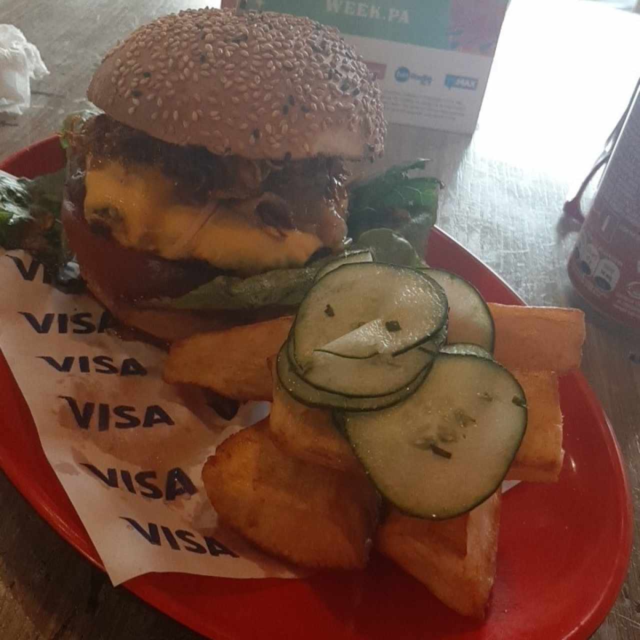 Contenían T-Burger
