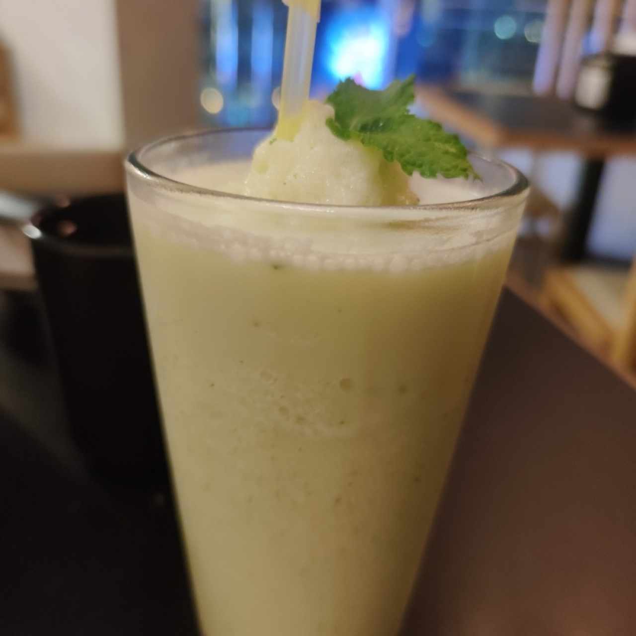 limonada de coco con hierbabuena 