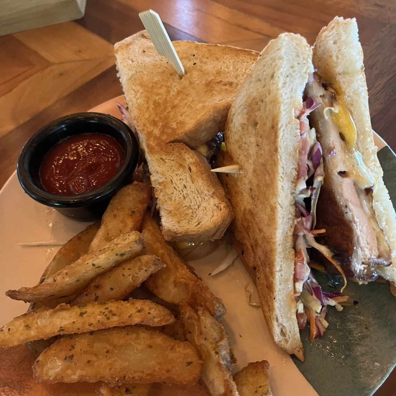 Menú Brunch - Balboa Yacht Sandwich